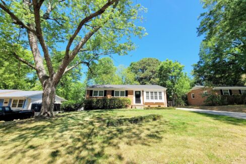 2311-Larkspur-Dr-Greensboro-NC-27405-28