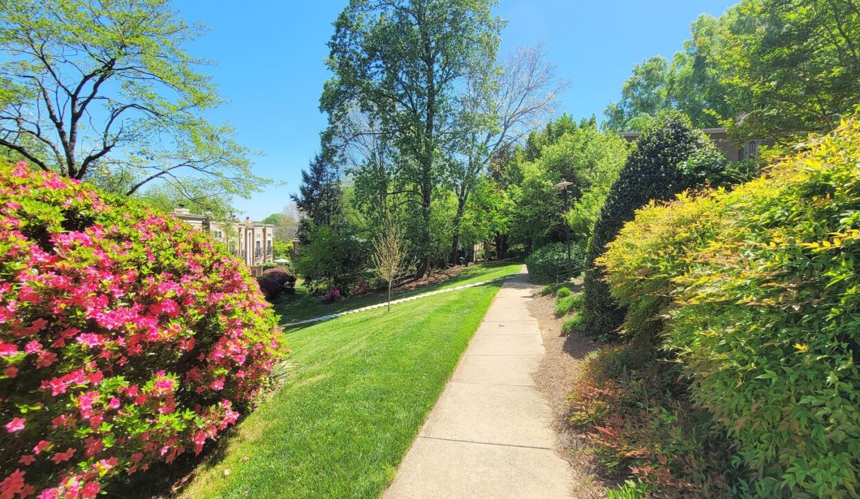 2425-Vail-Ave-A19-Charlotte-NC-28207-15