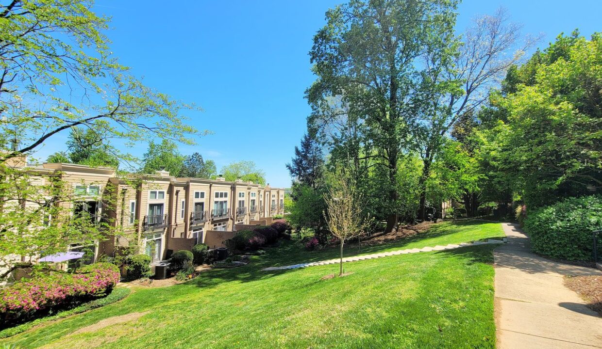 2425-Vail-Ave-A19-Charlotte-NC-28207-24