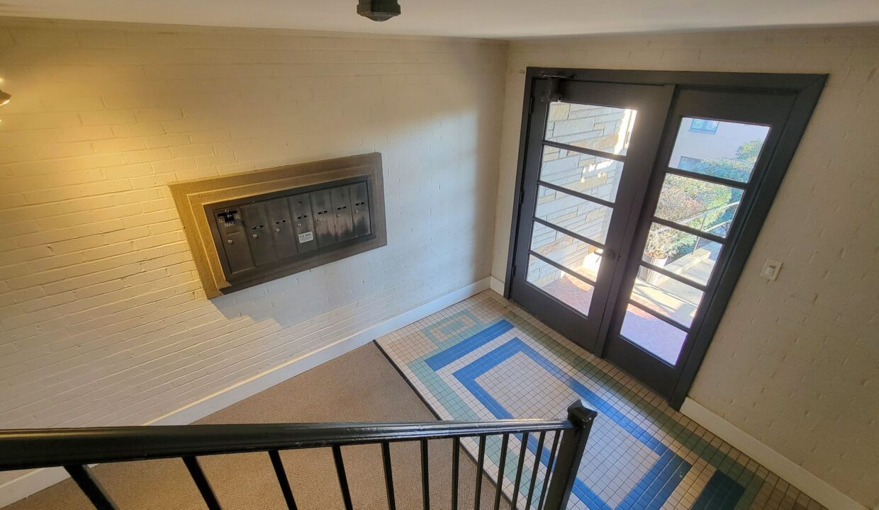 2425-Vail-Ave-A19-Charlotte-NC-28207-25