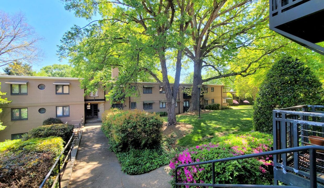 2425-Vail-Ave-A19-Charlotte-NC-28207-8