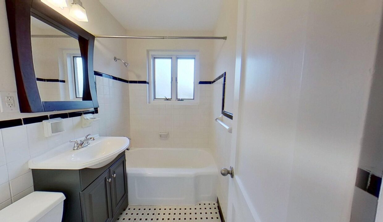 2425-Vail-Ave-A19-Charlotte-NC-28207-9