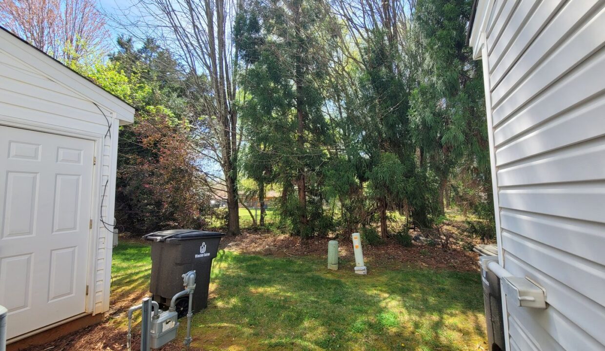 2660-Halle-Ann-Cir-Winston-Salem-NC-27103-9