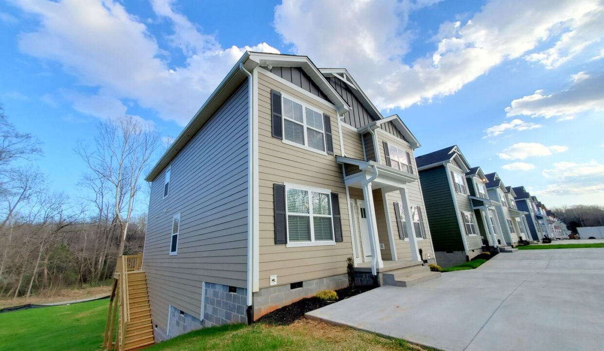 275-Vanderbilt-Rd-Spartanburg-SC-29301-14