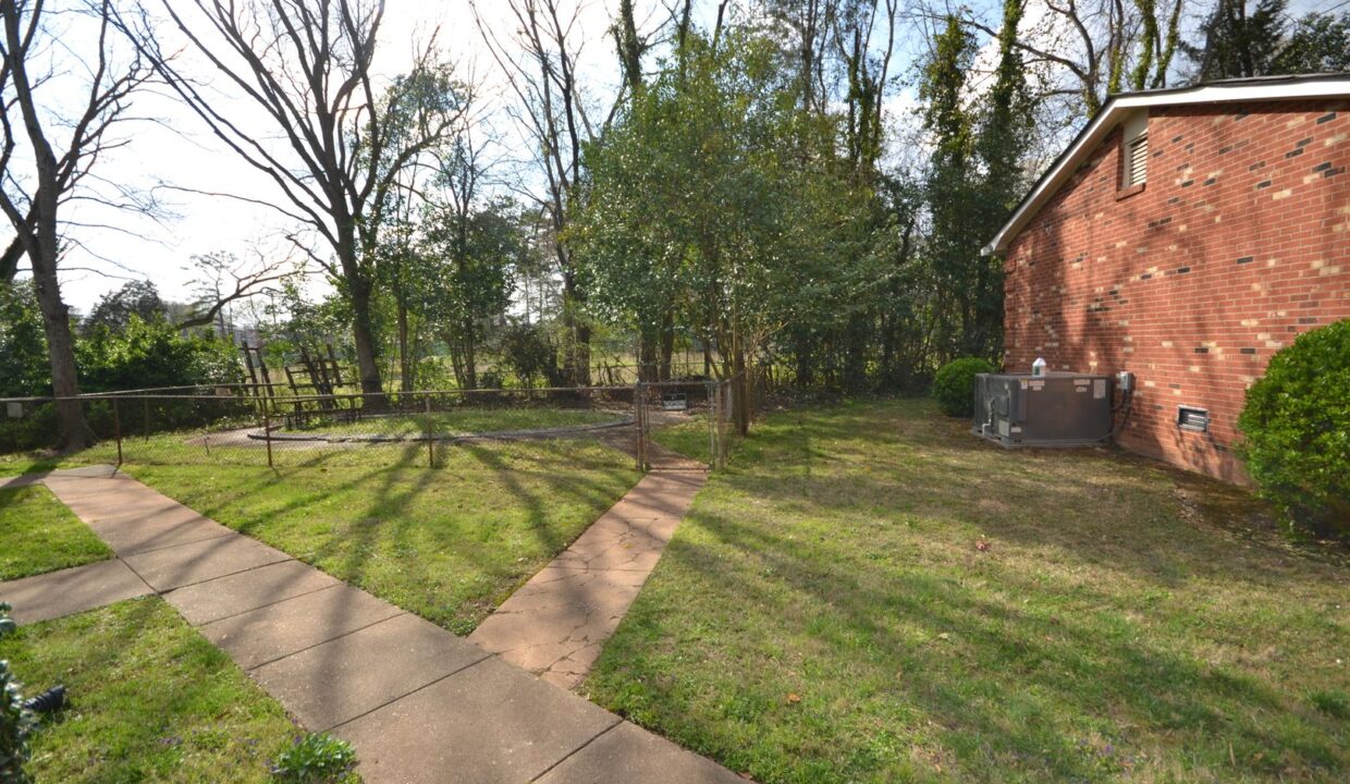 3402-Craig-Ave-Charlotte-NC-28211-15