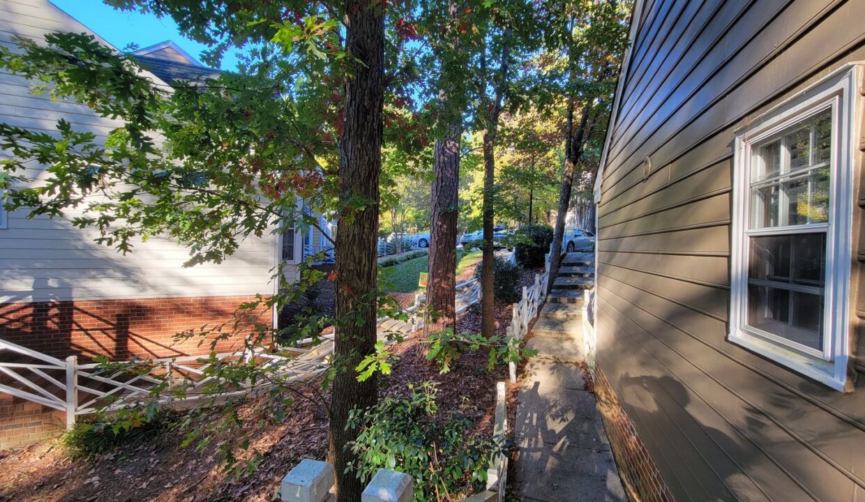4530-Hamptonshire-Dr-Raleigh-NC-27613-28
