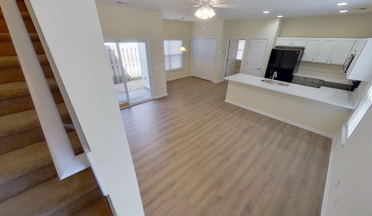 813-Isle-of-Palms-Way-Wilmington-NC-28412-17