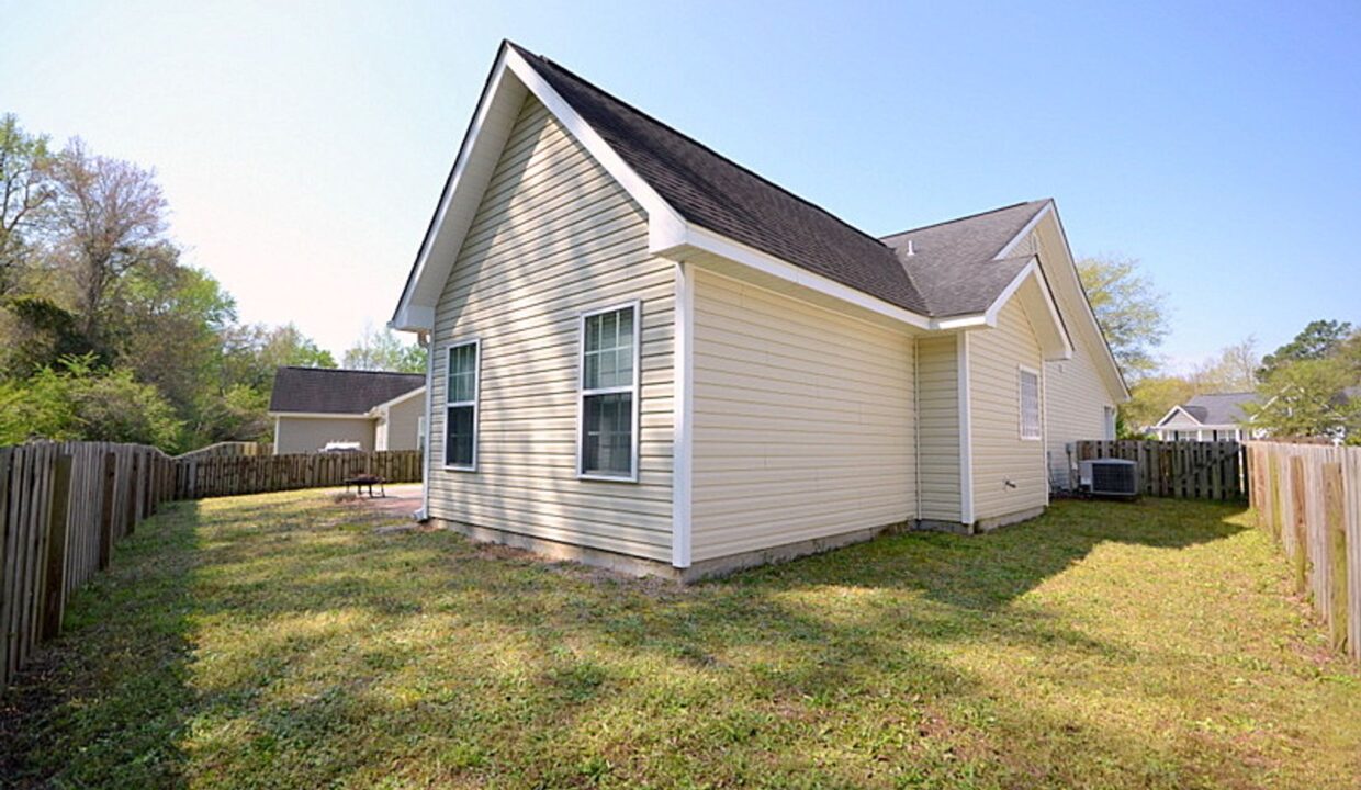 1718-Heatherstone-Ln-Wilmington-NC-28405-14