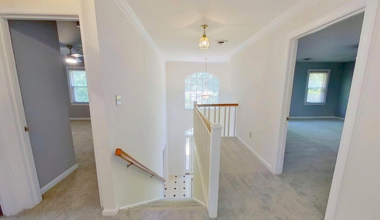 2400-Tweedmore-Ct-High-Point-NC-27265-18
