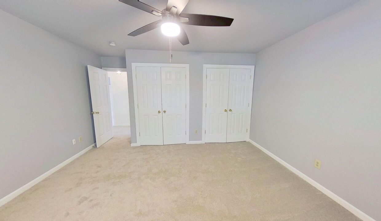2400-Tweedmore-Ct-High-Point-NC-27265-26