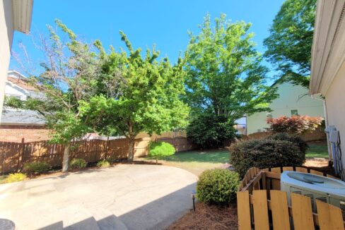 2400-Tweedmore-Ct-High-Point-NC-27265-29