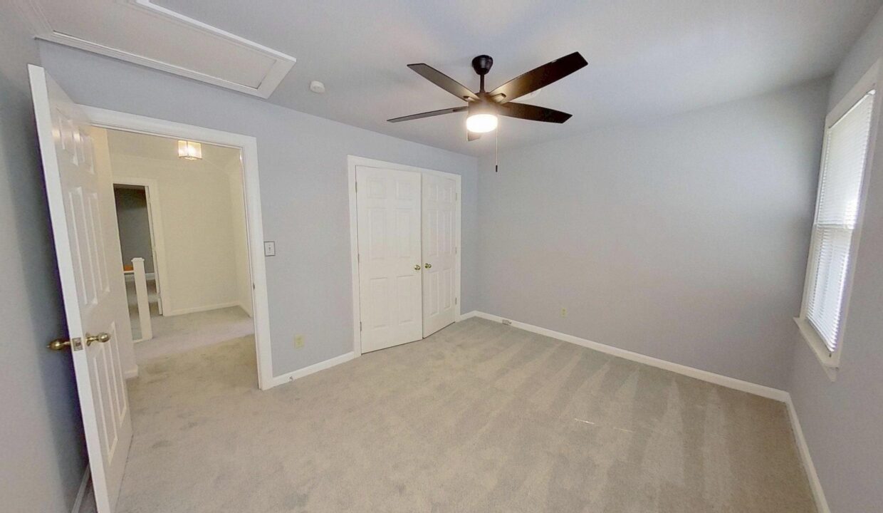 2400-Tweedmore-Ct-High-Point-NC-27265-34