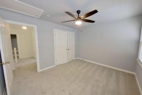 2400-Tweedmore-Ct-High-Point-NC-27265-34