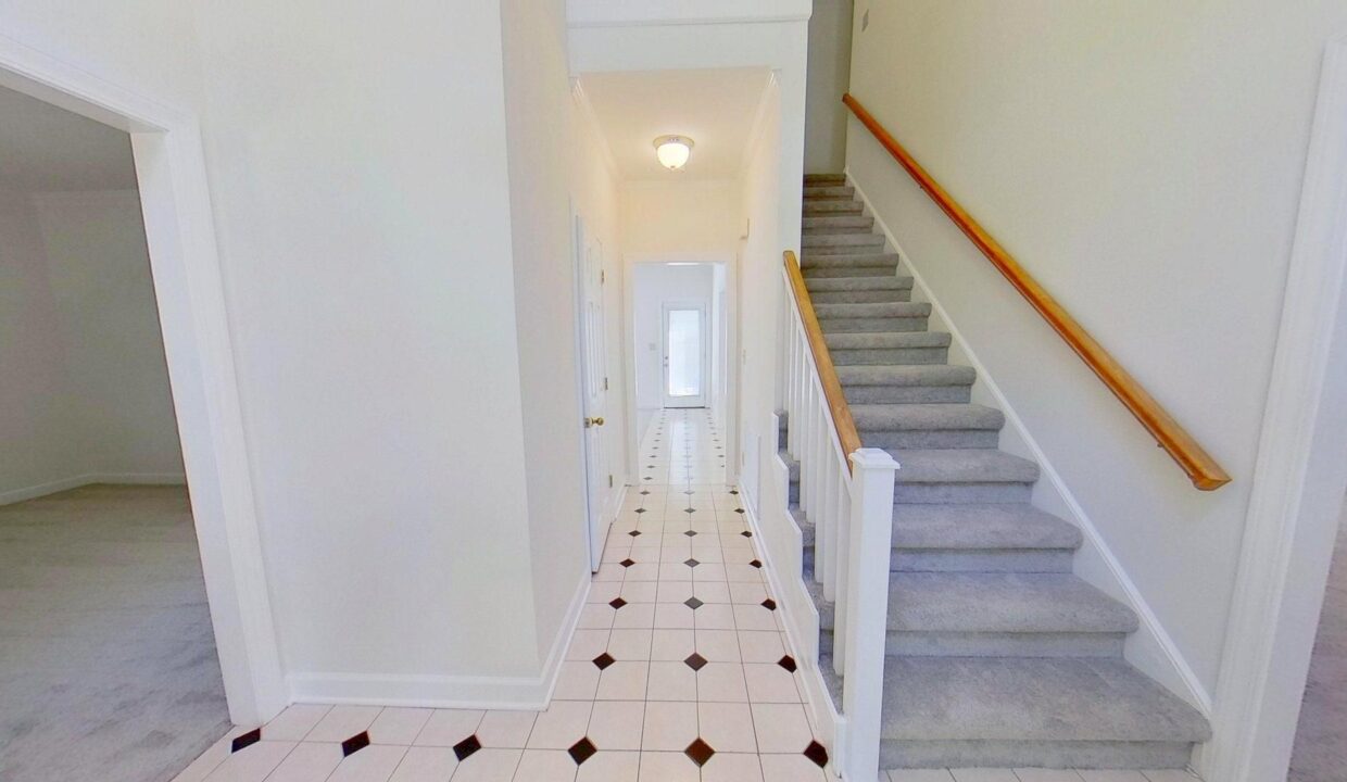 2400-Tweedmore-Ct-High-Point-NC-27265-35
