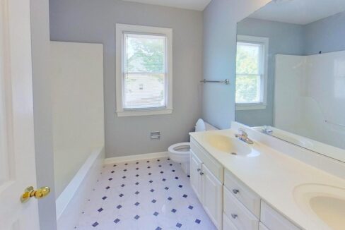 2400-Tweedmore-Ct-High-Point-NC-27265-36