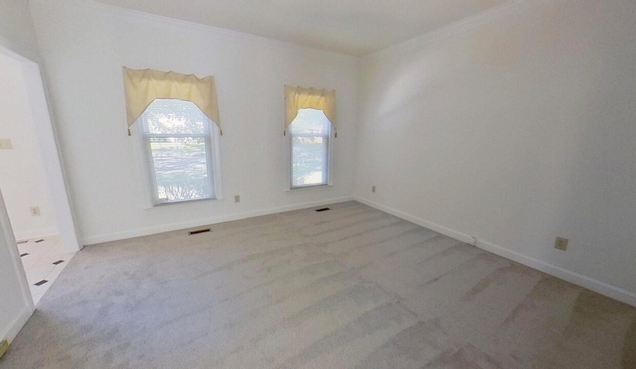 2400-Tweedmore-Ct-High-Point-NC-27265-39