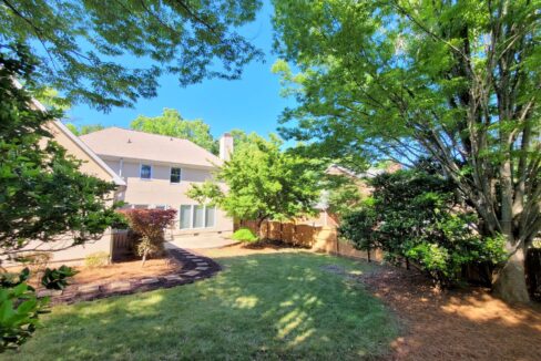 2400-Tweedmore-Ct-High-Point-NC-27265-4