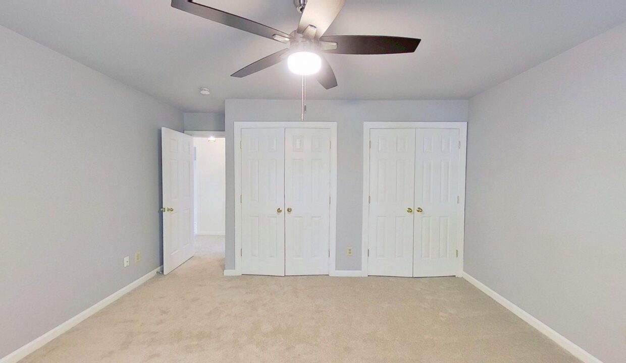2400-Tweedmore-Ct-High-Point-NC-27265-43