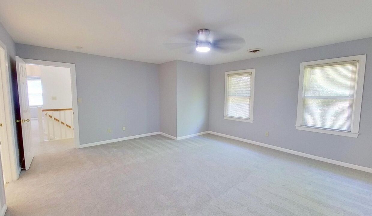 2400-Tweedmore-Ct-High-Point-NC-27265-44