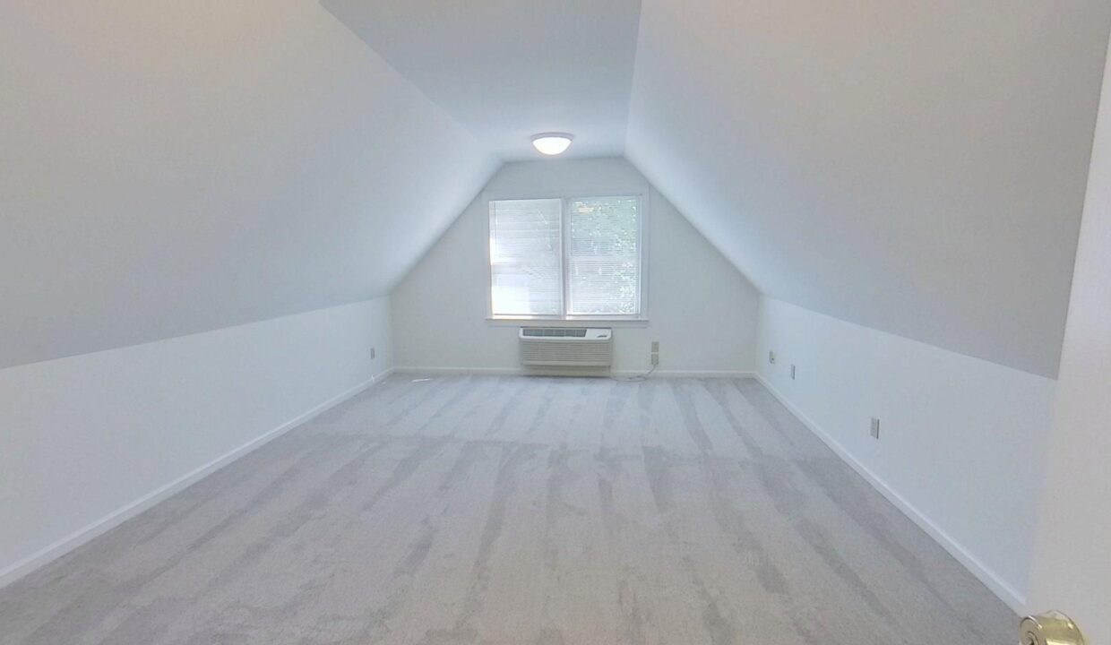 2400-Tweedmore-Ct-High-Point-NC-27265-45