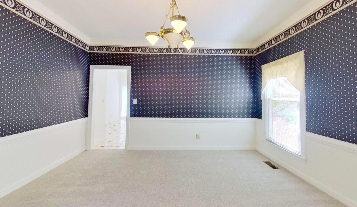 2400-Tweedmore-Ct-High-Point-NC-27265-5