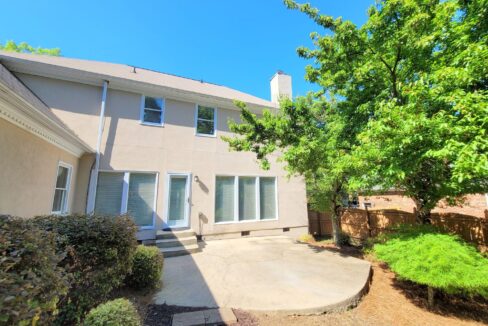 2400-Tweedmore-Ct-High-Point-NC-27265-8