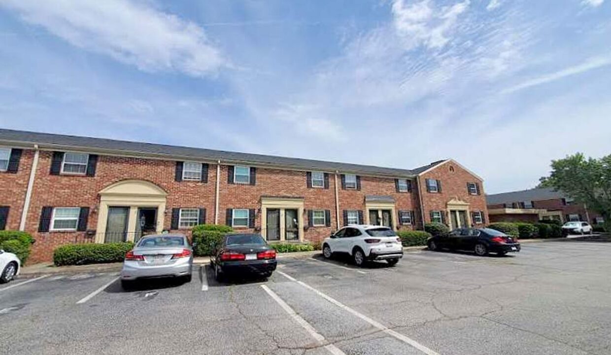 2530-E-North-St-14G-Greenville-SC-29615-12