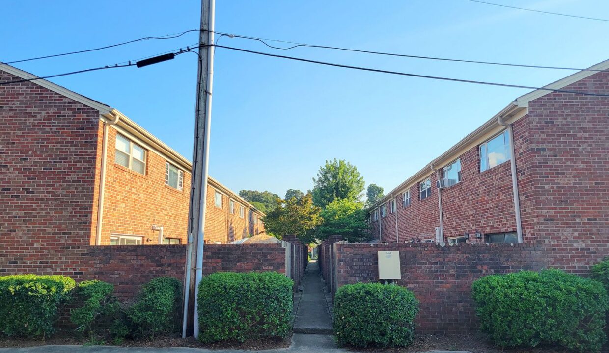 2530-E-North-St-14G-Greenville-SC-29615-13