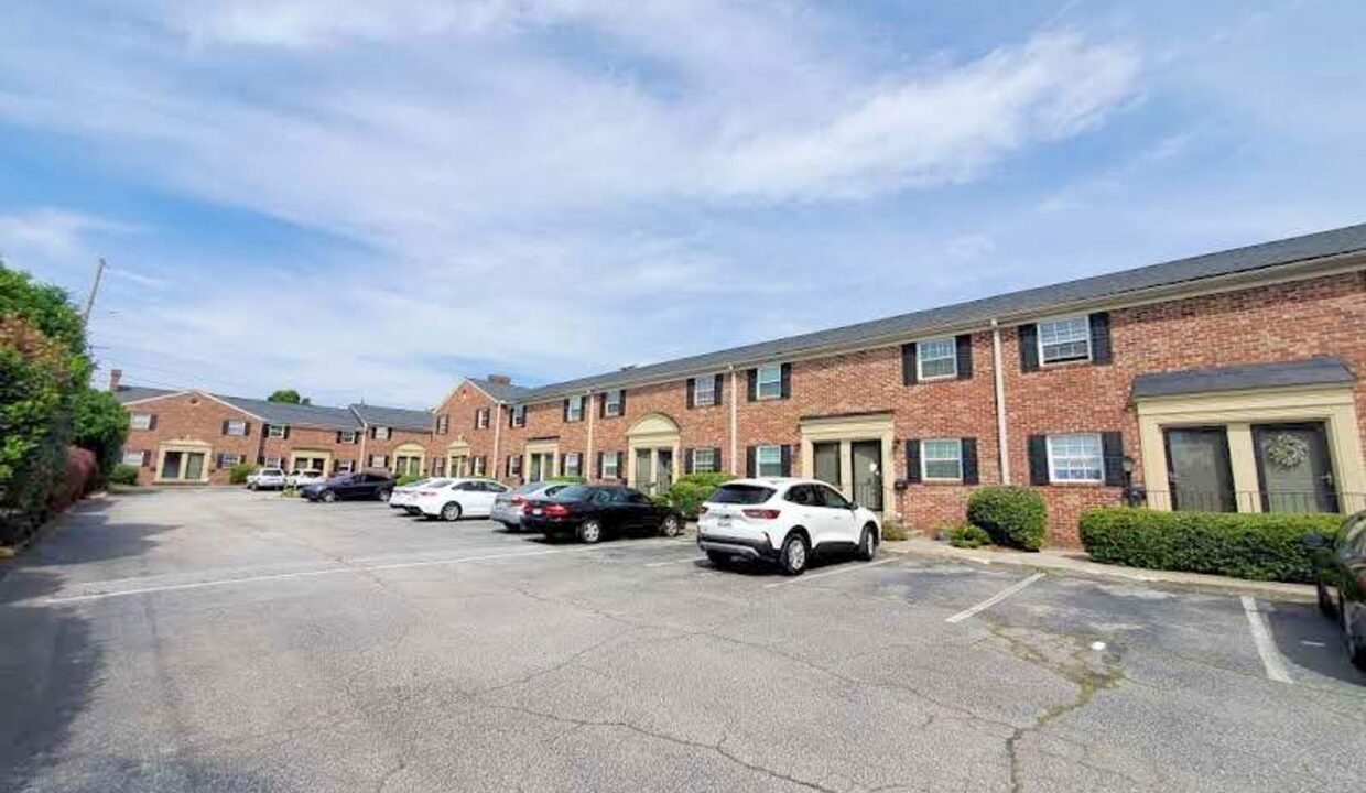 2530-E-North-St-14G-Greenville-SC-29615-23