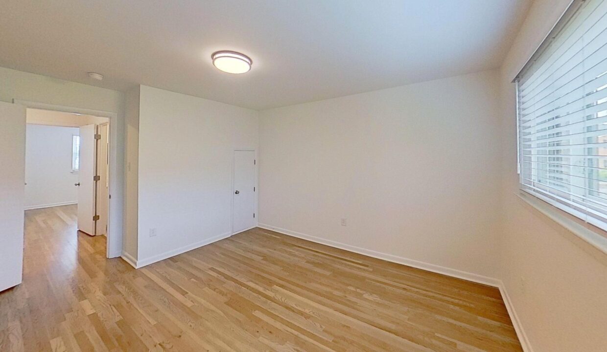 2530-E-North-St-14G-Greenville-SC-29615-24