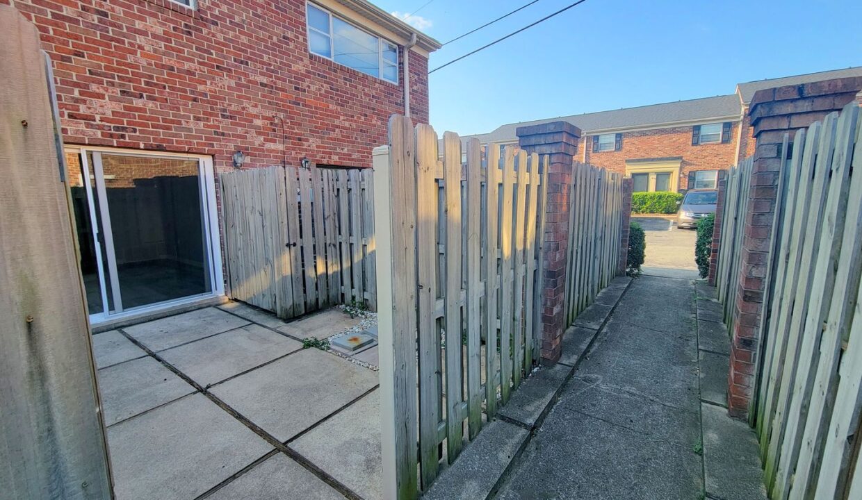 2530-E-North-St-14G-Greenville-SC-29615-28