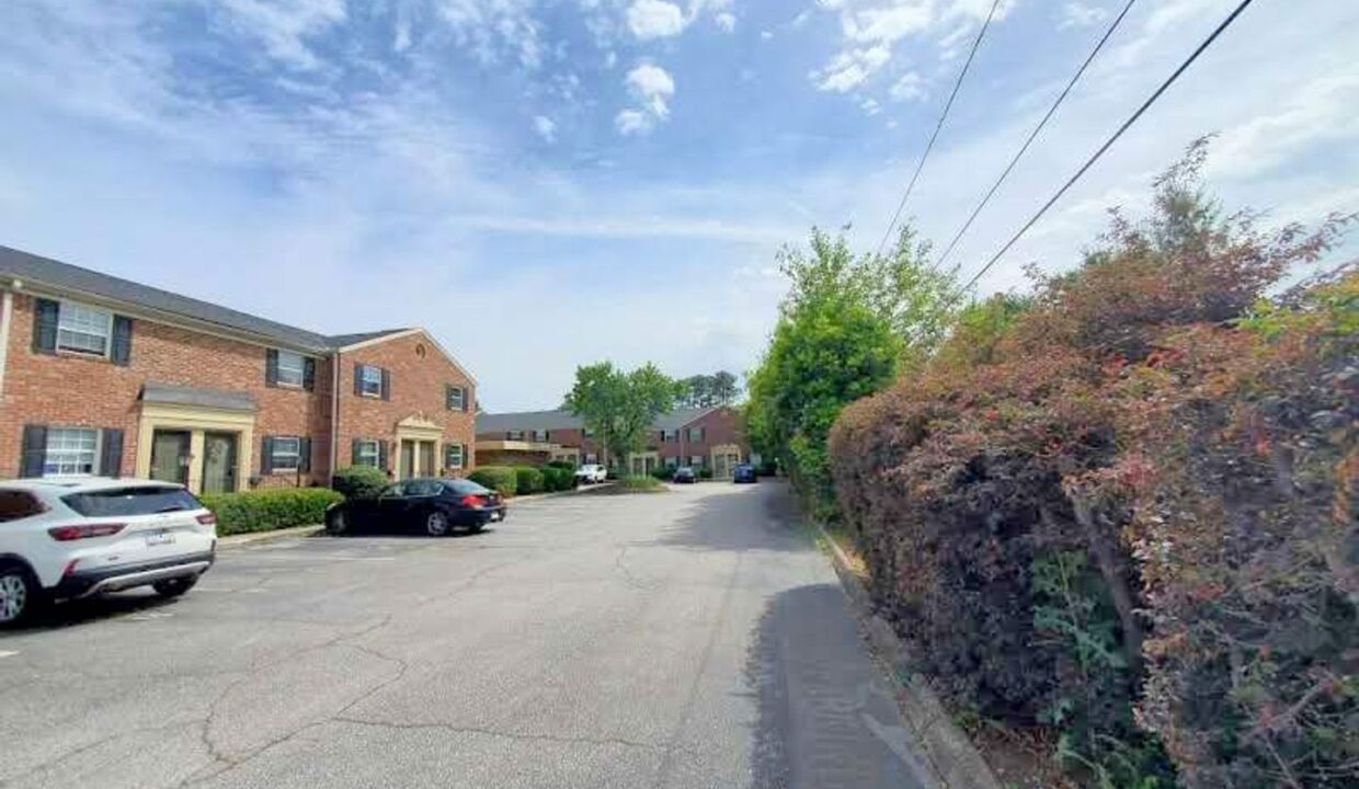 2530-E-North-St-14G-Greenville-SC-29615-9