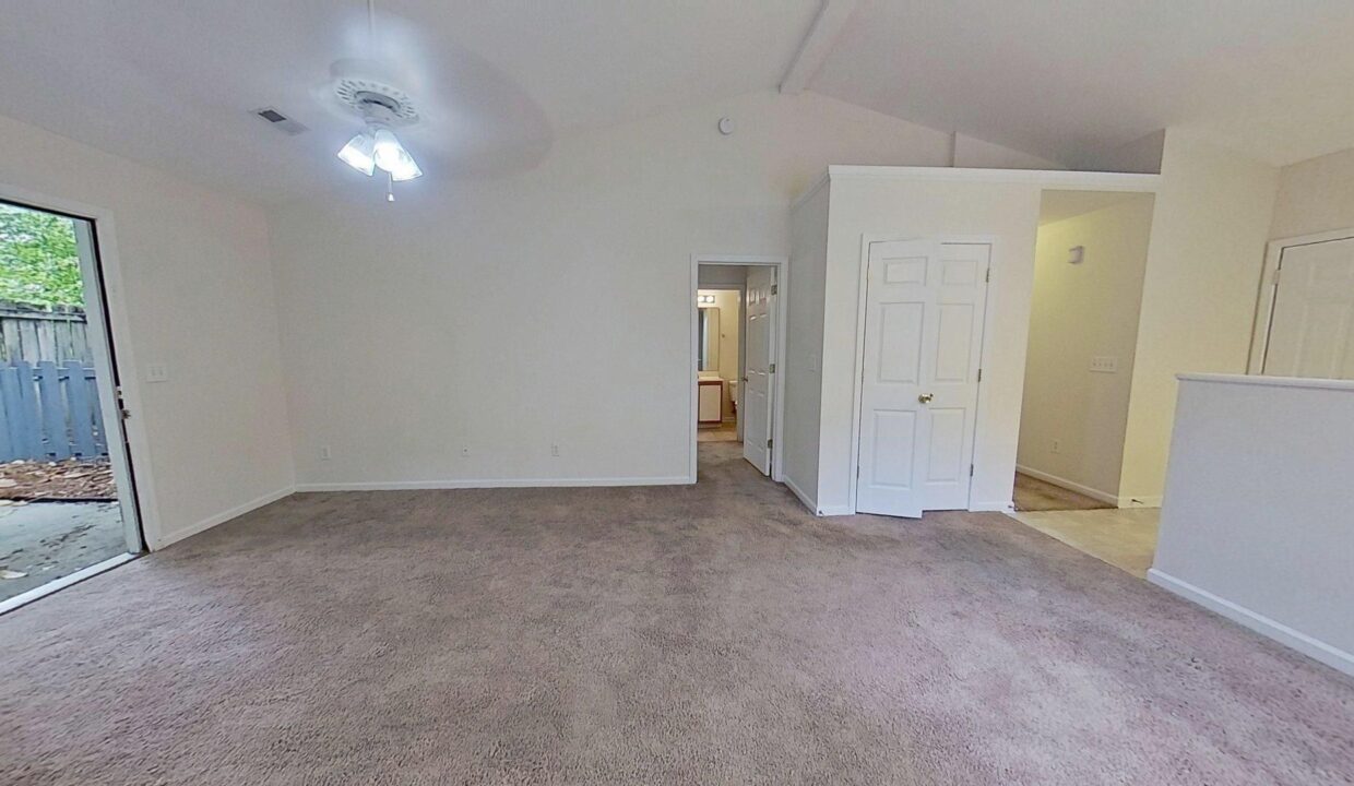 305-Saint-Rosea-Dr-Wilmington-NC-28405-12