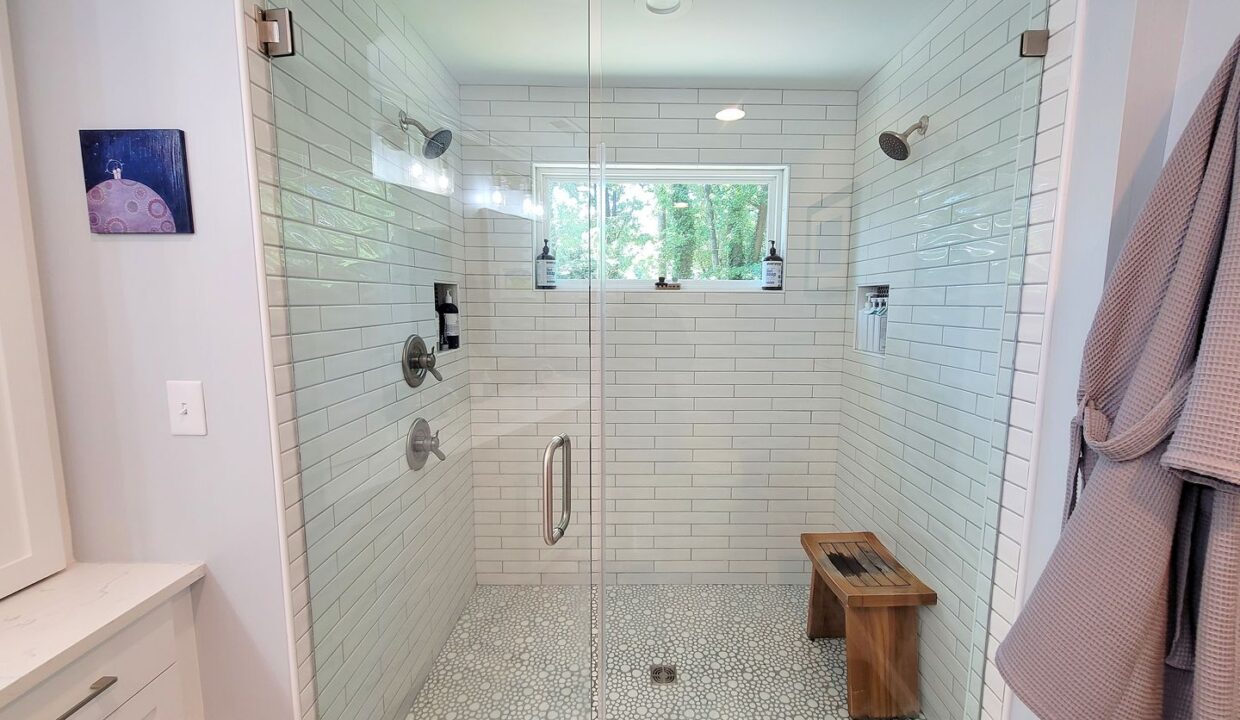 3507-Henderson-Rd-Greensboro-NC-27410-10