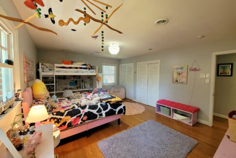 3507-Henderson-Rd-Greensboro-NC-27410-18