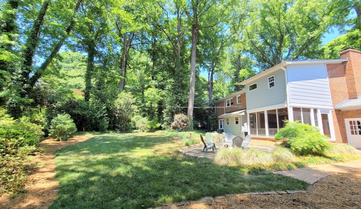 3507-Henderson-Rd-Greensboro-NC-27410-19
