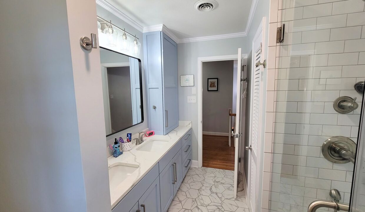 3507-Henderson-Rd-Greensboro-NC-27410-21