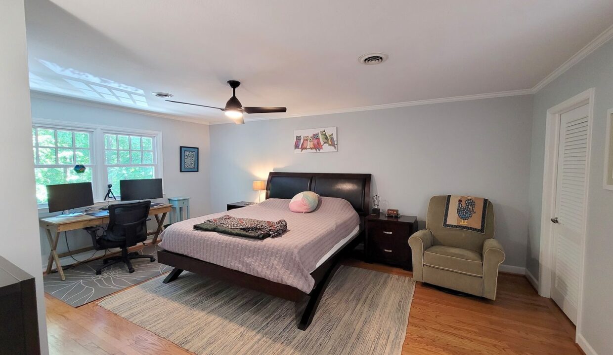 3507-Henderson-Rd-Greensboro-NC-27410-22