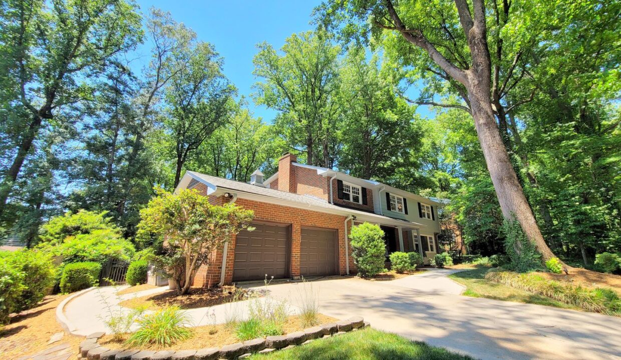 3507-Henderson-Rd-Greensboro-NC-27410-25