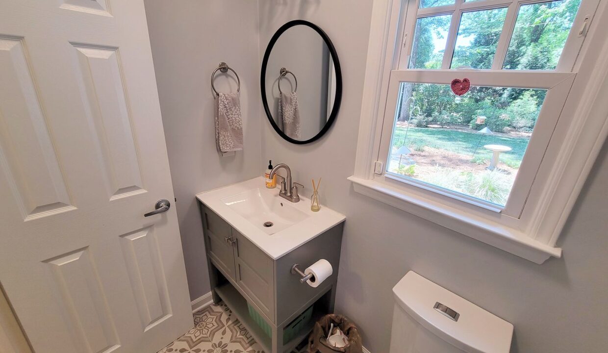 3507-Henderson-Rd-Greensboro-NC-27410-45