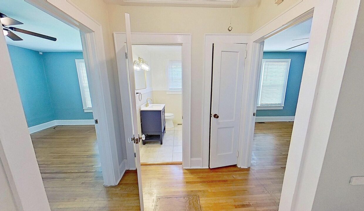 3819-Plainview-Rd-Charlotte-NC-28208-8