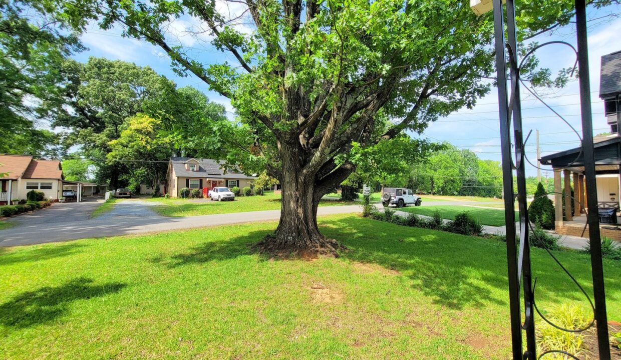 3819-Plainview-Rd-Charlotte-NC-28208-9
