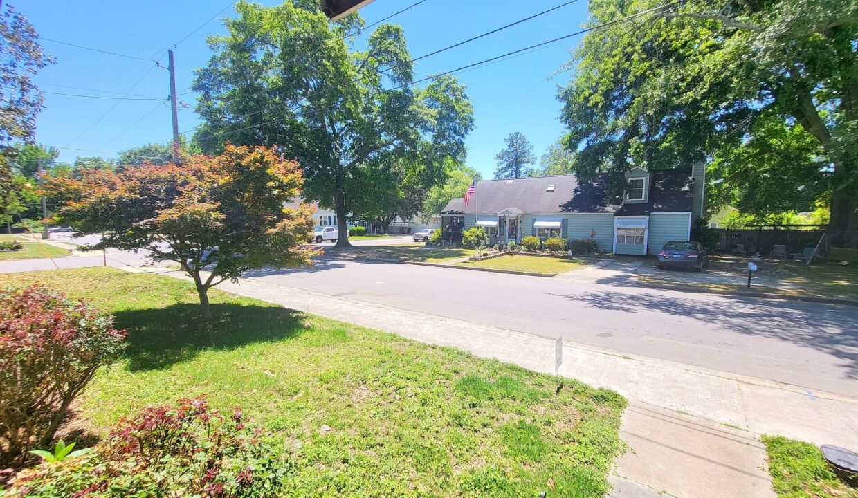 412-Hamby-St-Clayton-NC-27520-15