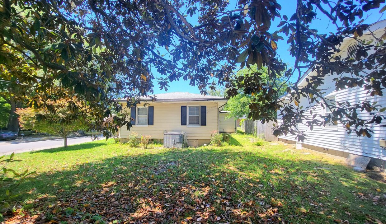 412-Hamby-St-Clayton-NC-27520-17