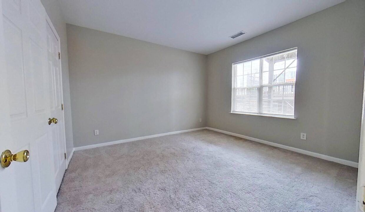 5474-Werburgh-St-Charlotte-NC-28209-12