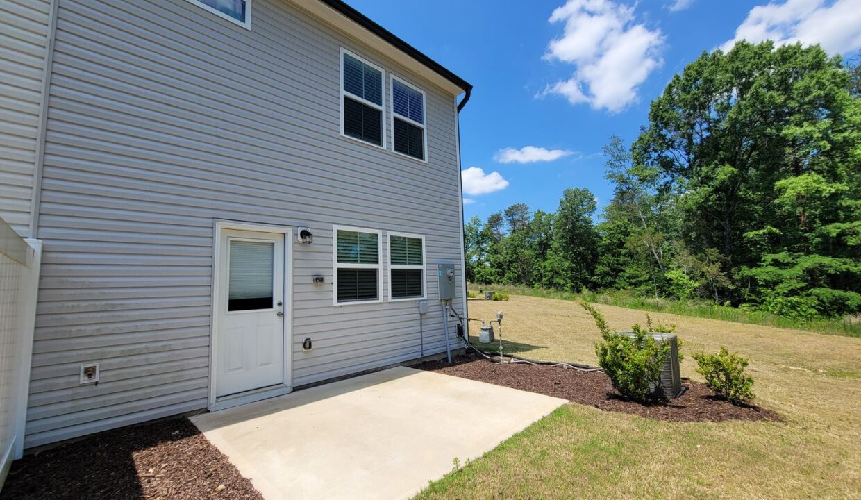 808-Falls-Grove-Trl-High-Point-NC-27265-10