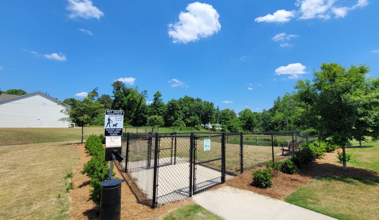 808-Falls-Grove-Trl-High-Point-NC-27265-13