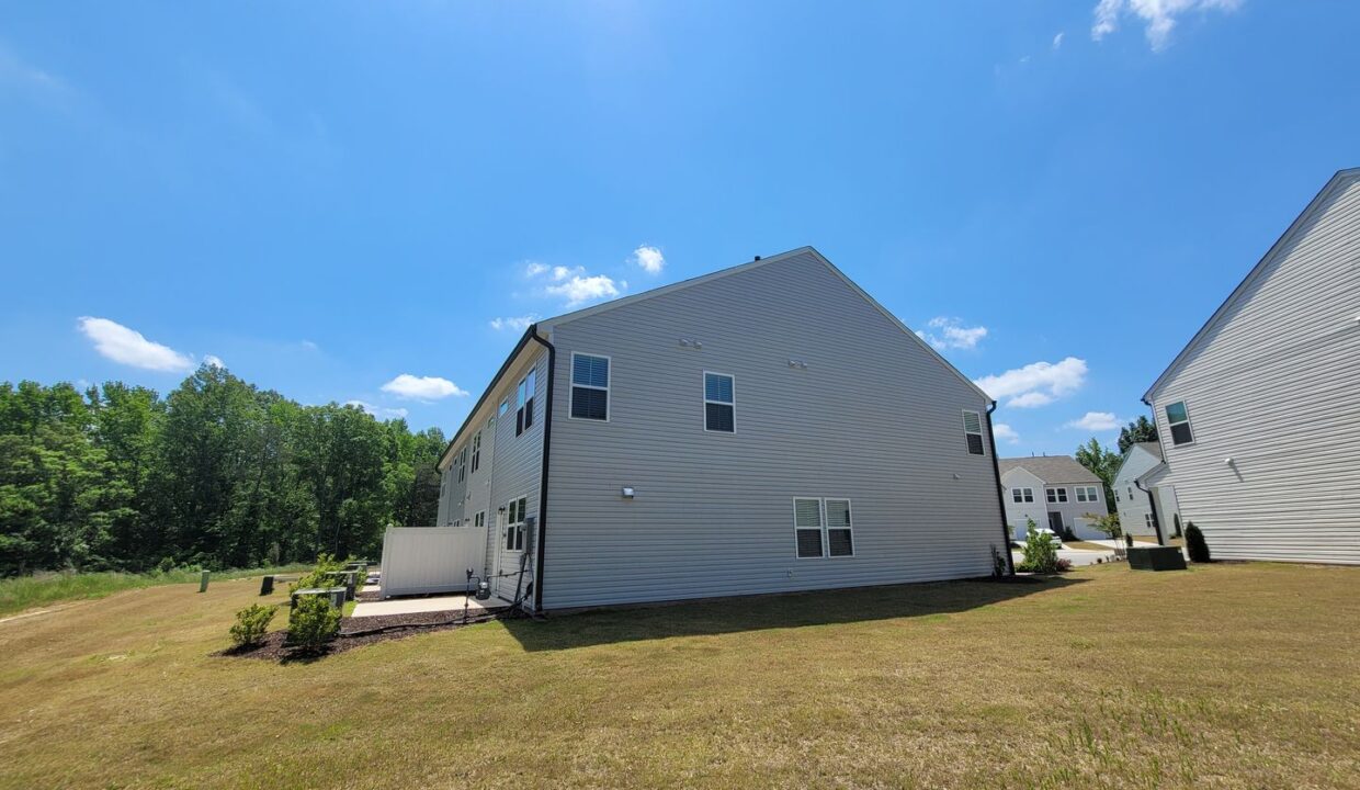 808-Falls-Grove-Trl-High-Point-NC-27265-16