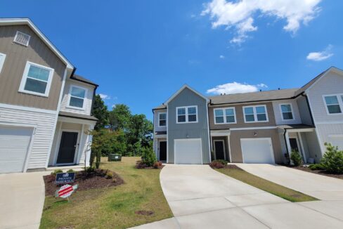 808-Falls-Grove-Trl-High-Point-NC-27265-17