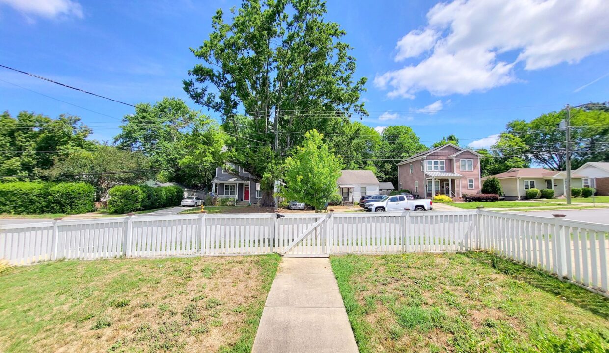 822-E-Lenoir-St-Raleigh-NC-27601-22